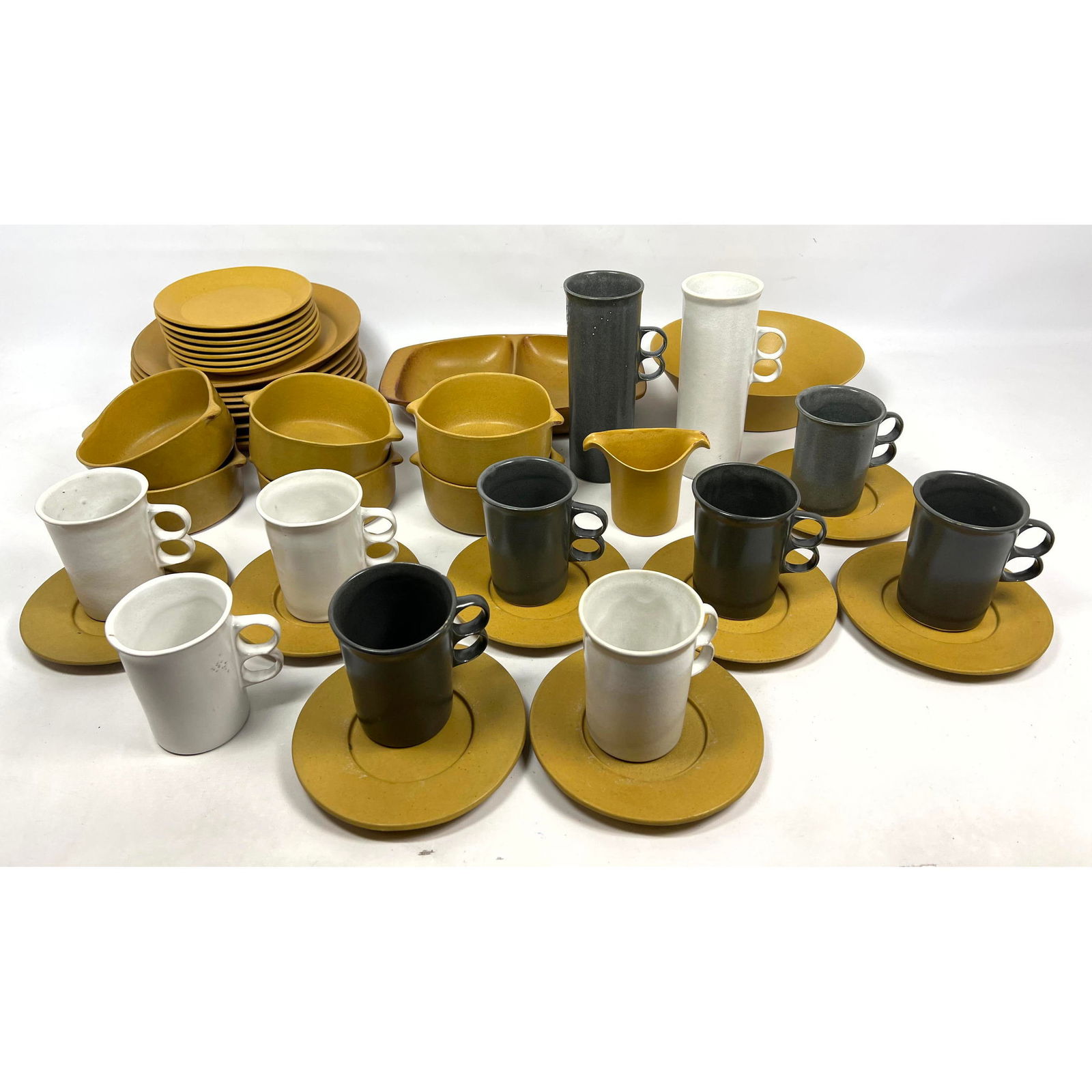 Yusuke Aida and David Gil Bennington Potters Dinnerware Dishes.: Yusuke Aida and David Gil Bennington Potters Dinnerware Dishes. Dimensions: Height: 12 inches, Width: 8 inches, Depth: 2 inches. --- US Packing and Shipping charge: In house shipping available. Will b