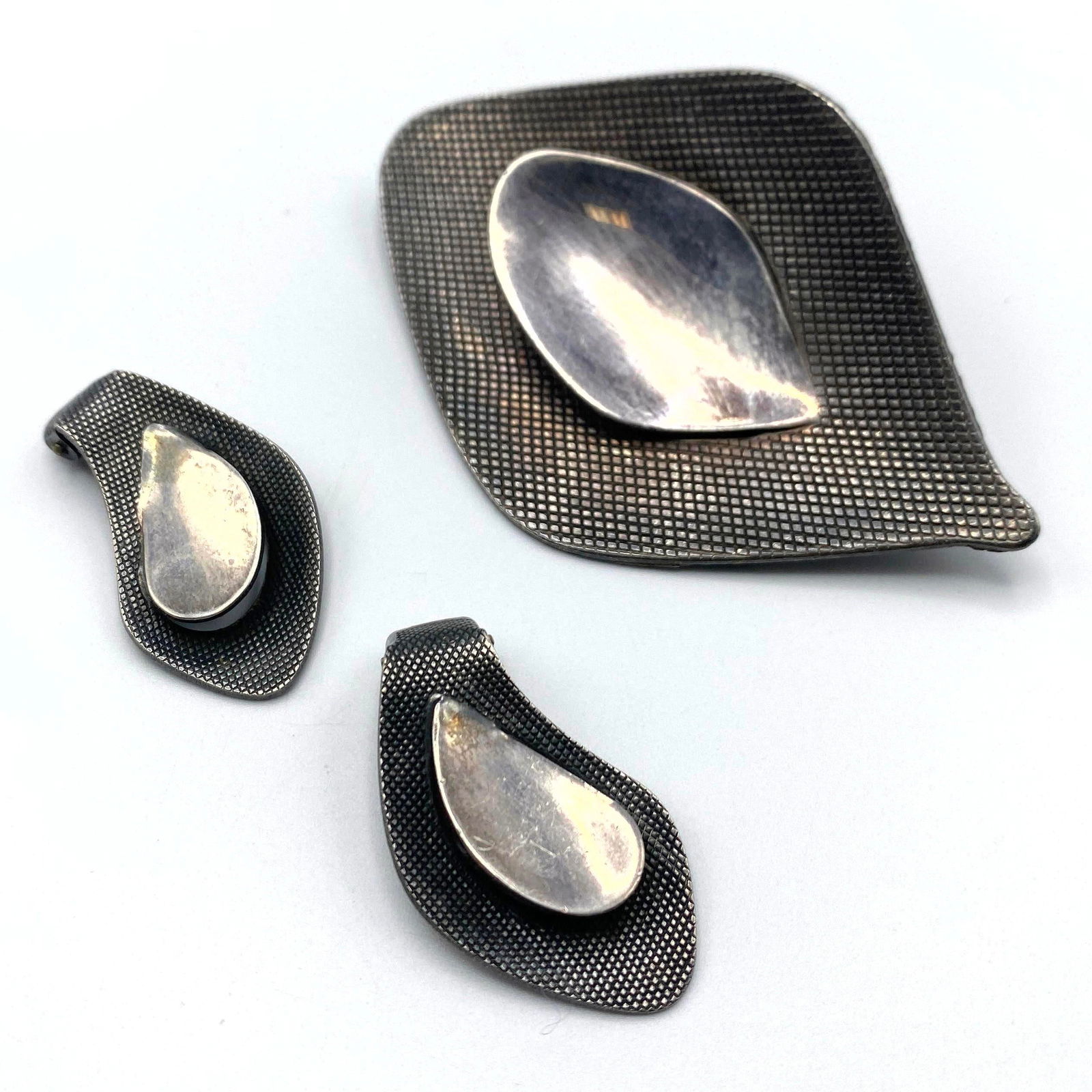 J. TOSTRUP Sterling Norway Pin & Earrings. Modernist brooch with textured frame and raised center el (1 of 8)