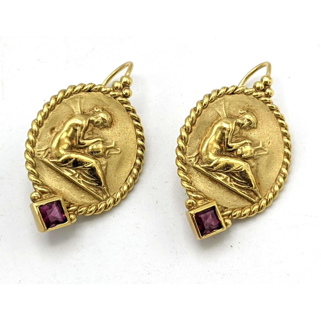 SG 18K Gold Earrings with Classical design. 4.5dwt (1 of 5)