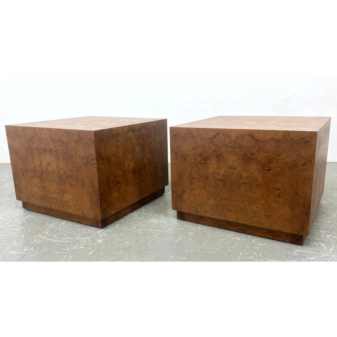 Pair Exotic Burl Wood Cube Side End Tables. Milo Baughman Attributed. (1 of 10)