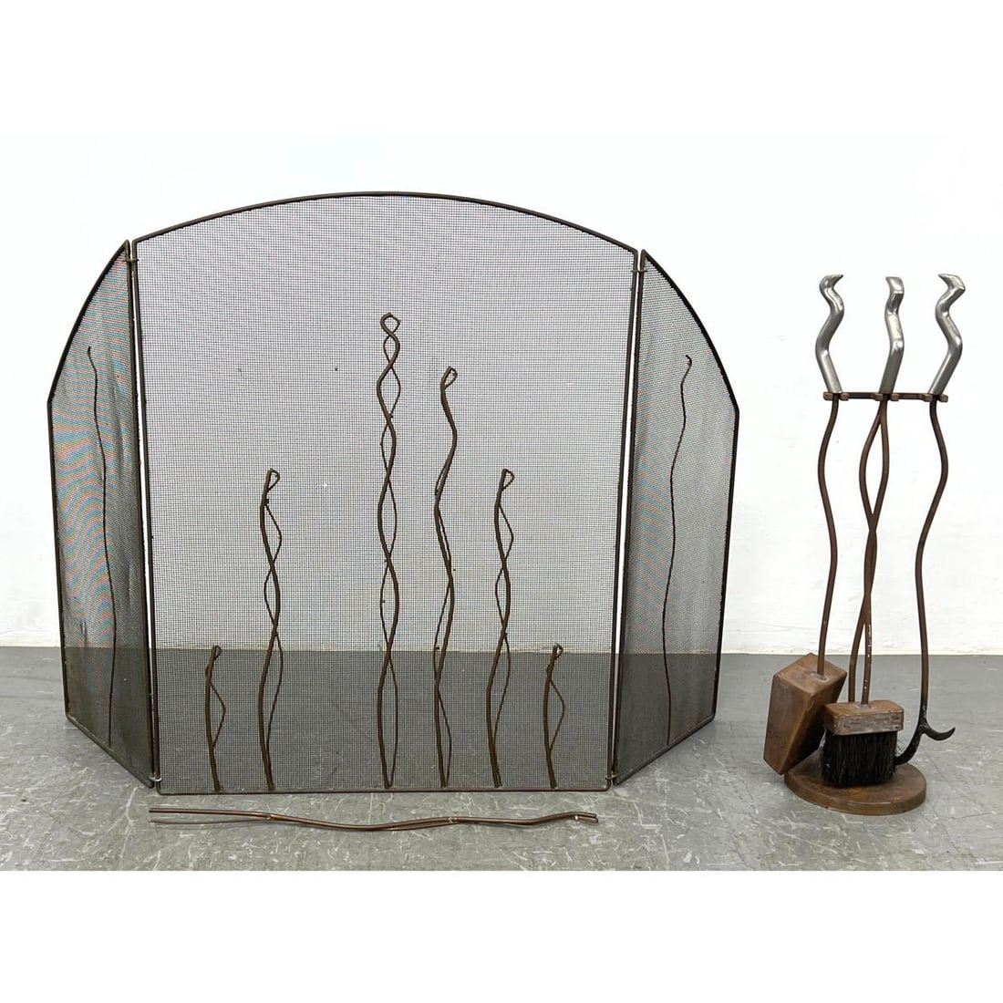 Vintage Decorative Fireplace Set.  Tools and Fire Screen. Decorative design. (1 of 10)