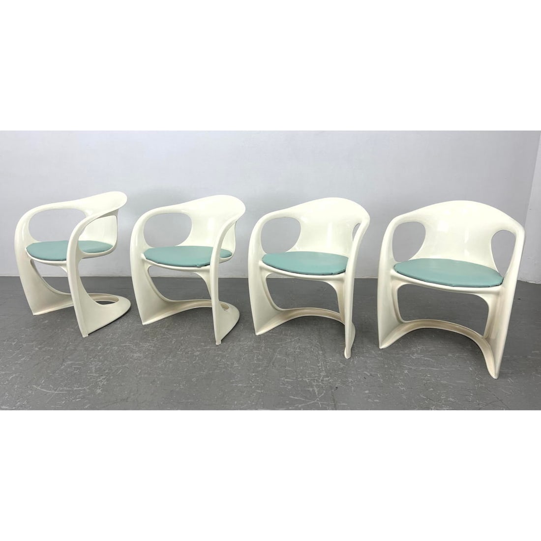 Alexander begge new arrivals