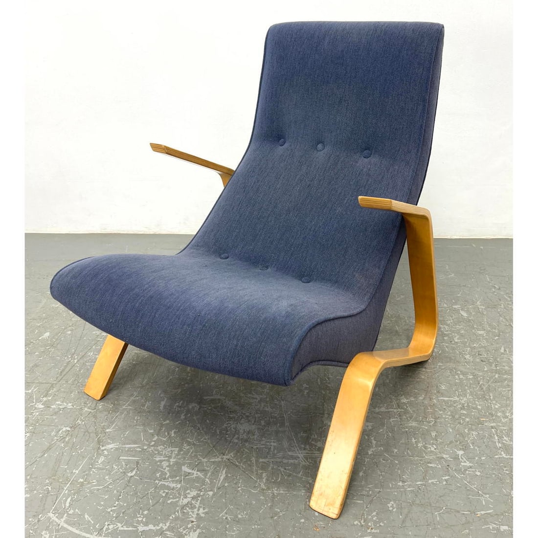 Modernica Eero Saarinen Designed Grasshopper Chair. (1 of 12)