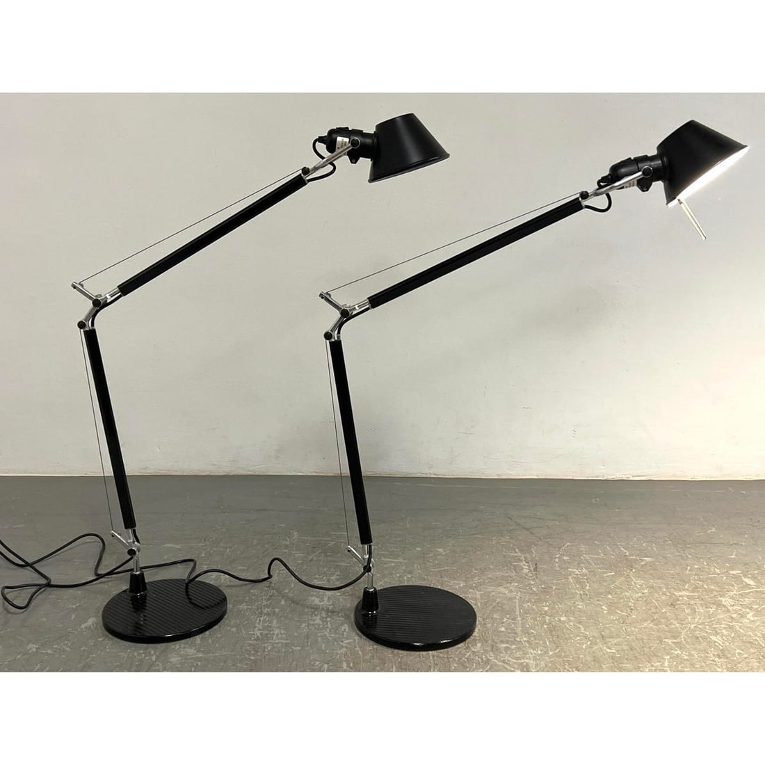 Pair Artemide Adjustable Task Lamps. (1 of 17)
