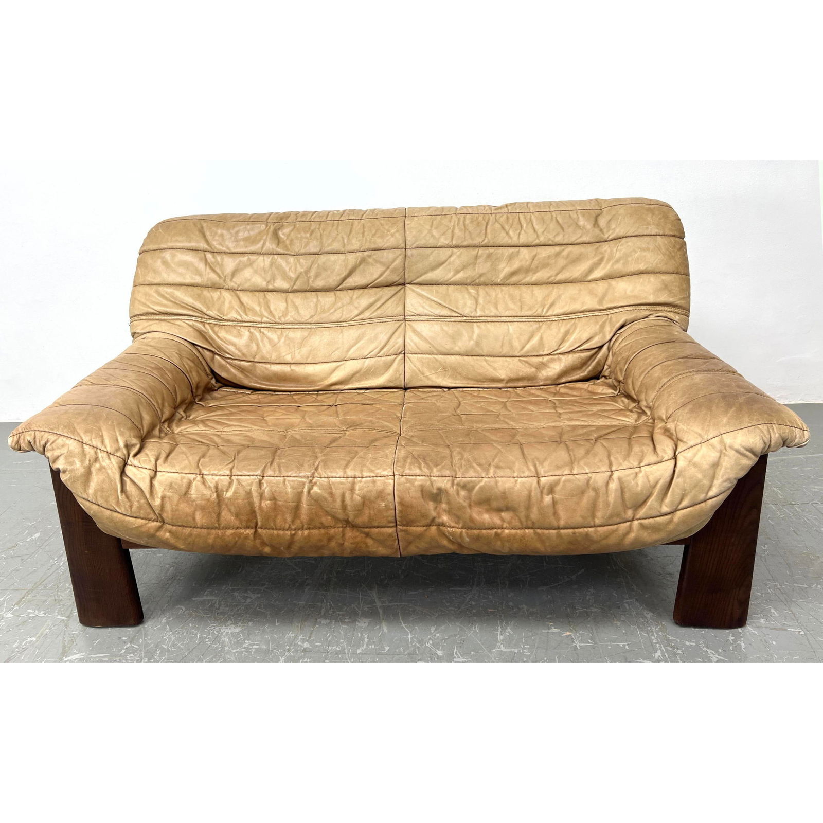 Mid Century Modern Brazilian Style Sofa with Leather Cushions. (1 of 10)