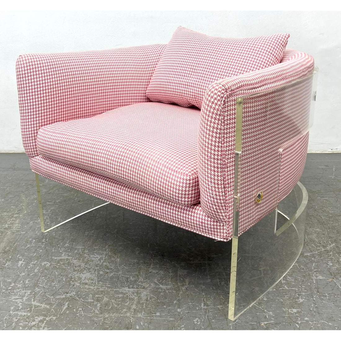 Milo Baughman Bond Barrel Club Lounge Chair.: Milo Baughman Bond Barrel Club Lounge Chair. Dimensions: Height: 25 inches, Width: 31.5 inches, Depth: 30 inches. - Seat Height: 16 inches ---