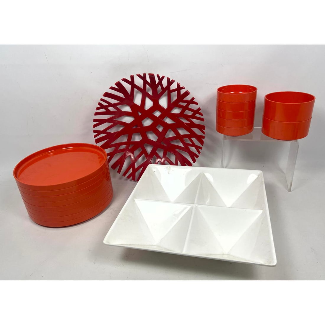 Plasticware.  Massimo Vignelli Heller Orange Plastic Dishes. Italian White Plastic Origami Snacks Se (1 of 7)