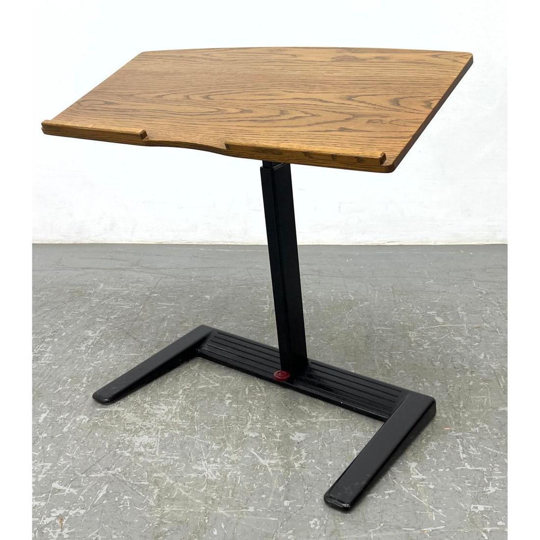 Herman Miller Levenger Ash Wood Top Adjustable Scooter Keyboard / Laptop Stand Table. (1 of 12)