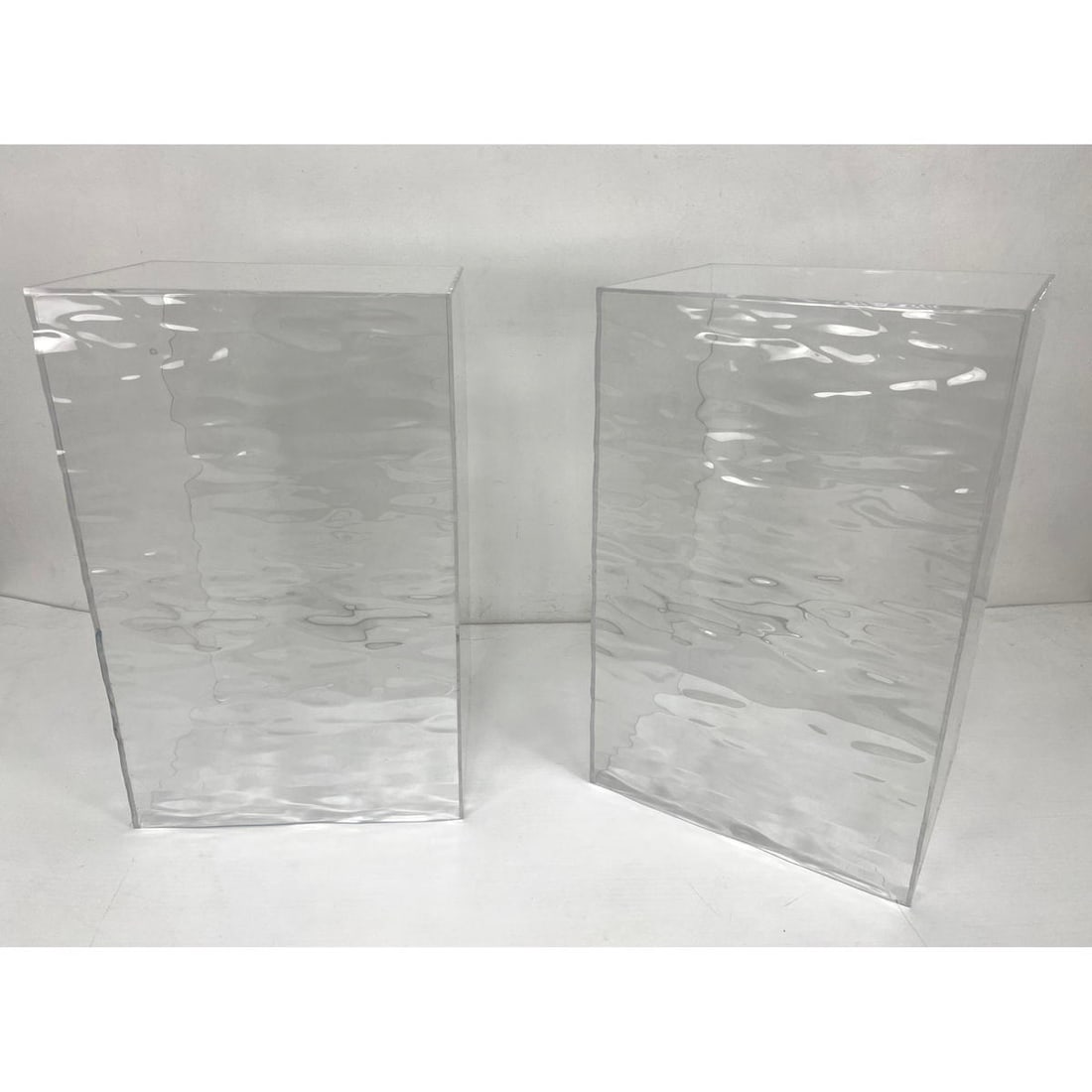 Pr Lucite Acrylic Column Display Pedestals. Rippled Wavy Front. (1 of 11)