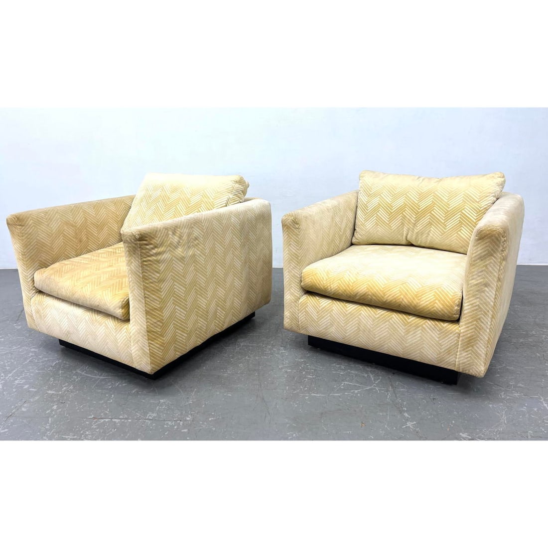 Pr Mid Century Modern Club Lounge Chairs. Tall Side Arm Chairs. Recessed platform bases. Martin Indu (1 of 16)