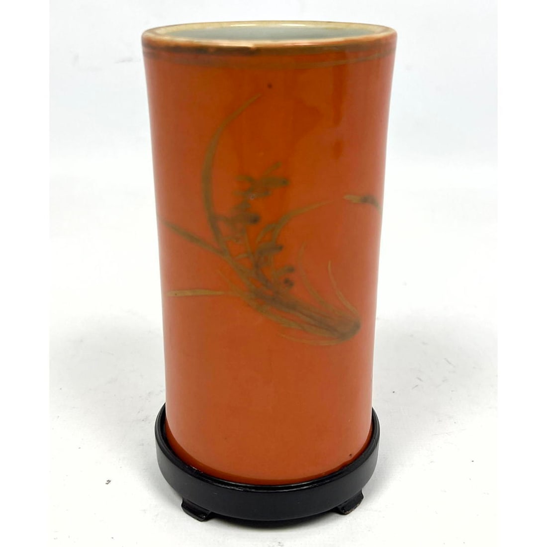 Chinese Porcelain Brush pot Vase.: Chinese Porcelain Brush pot Vase. Dimensions: Height: 5.5 inches, Width: 2.75 inches, Depth: 2.75 inches. ---