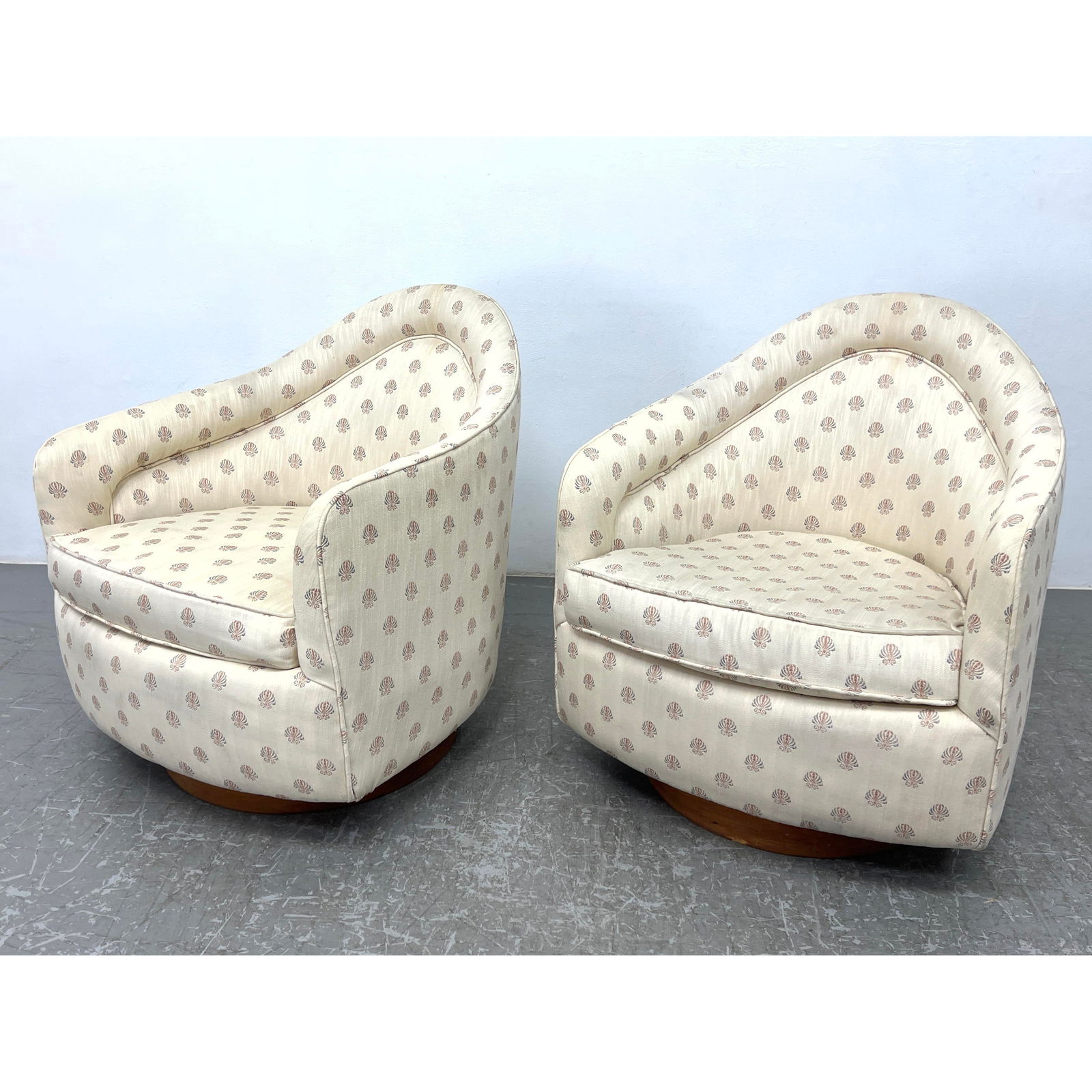 Pair Milo Baughman Swivel Lounge Chairs.  Classic form. Peaked back. (1 of 7)