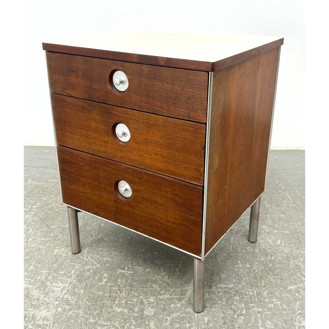 Raymond Loewy for Hill Rom 3 drawer Side Chest Cabinet. (1 of 13)
