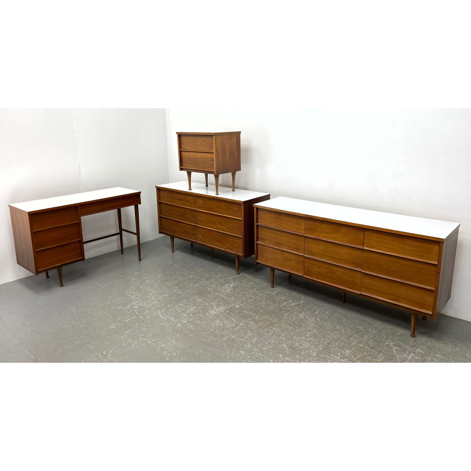 4pc American Modern Walnut Bedroom Set. Single Night Stand, Two Low Dressers, And Desk/Vanity. Wood (1 of 20)