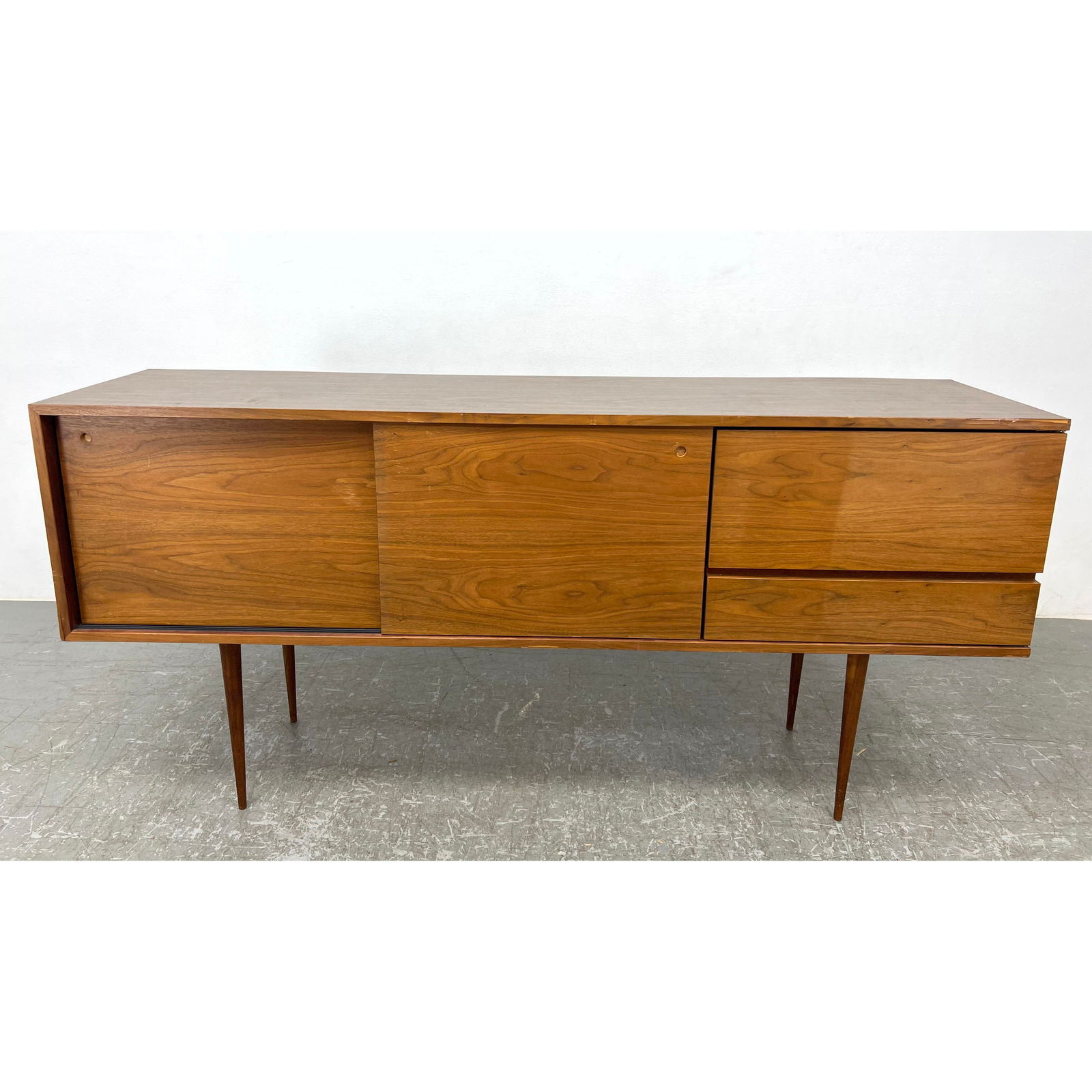 Mel Smilow C3000 Walnut Credenza.  Laminate Top. (1 of 13)