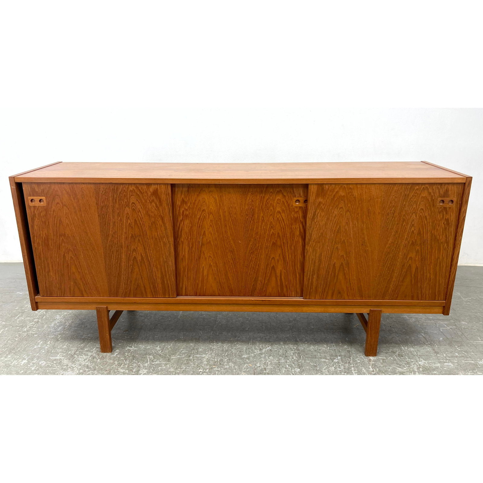 Danish Modern Teak Ib Kofod Larsen Credenza Sideboard.: Danish Modern Teak Ib Kofod Larsen Credenza Sideboard. Dimensions: Height: 29.75 inches, Width: 67 inches, Depth: 16.5 inches. --- - - We offer curbside delivery to NYC, Manhattan, Close Brooklyn, Hob