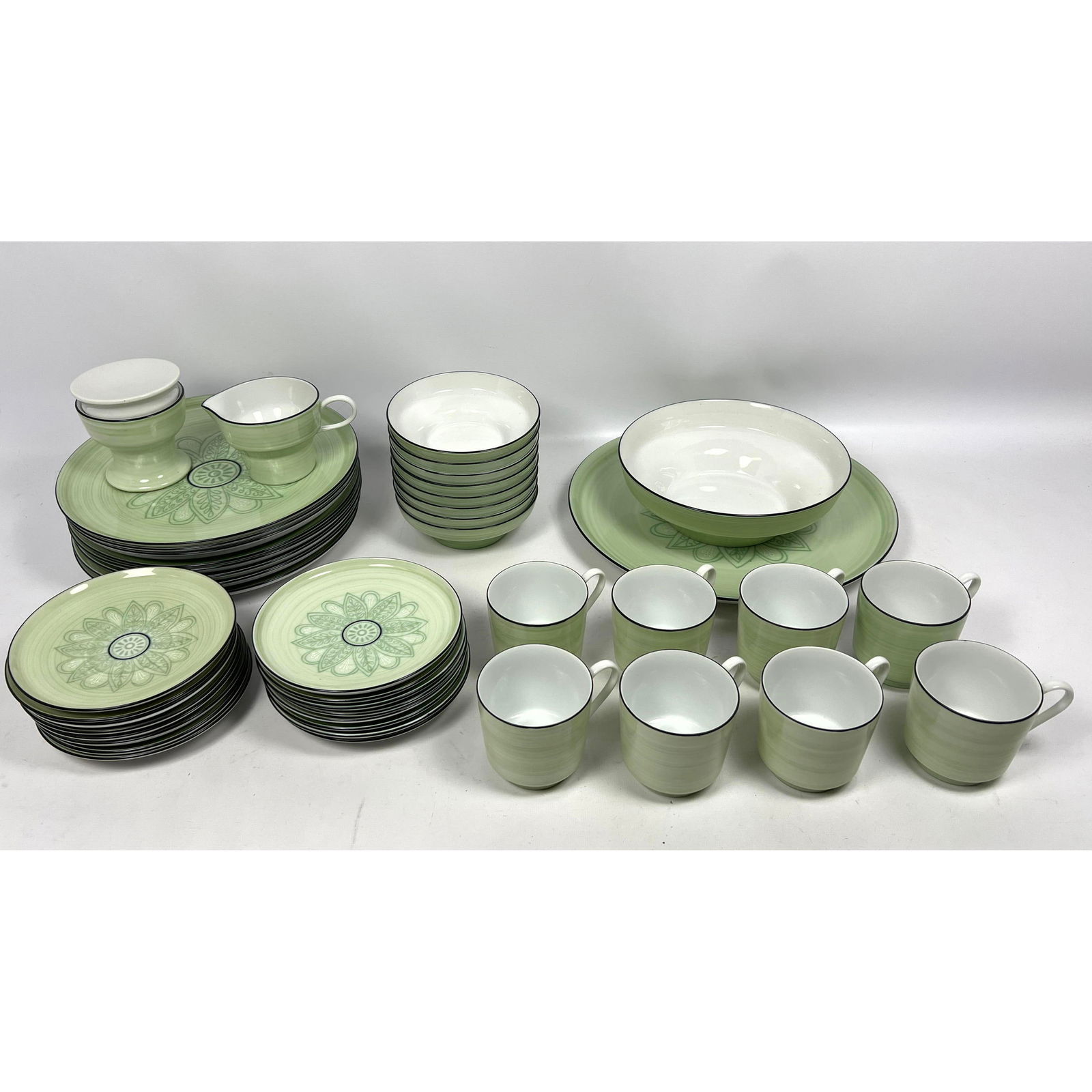 44pcs Contempri III Fine China by Paul McCobb Camino China Dish set. Dishes.- Manufacturer: Contempr (1 of 18)