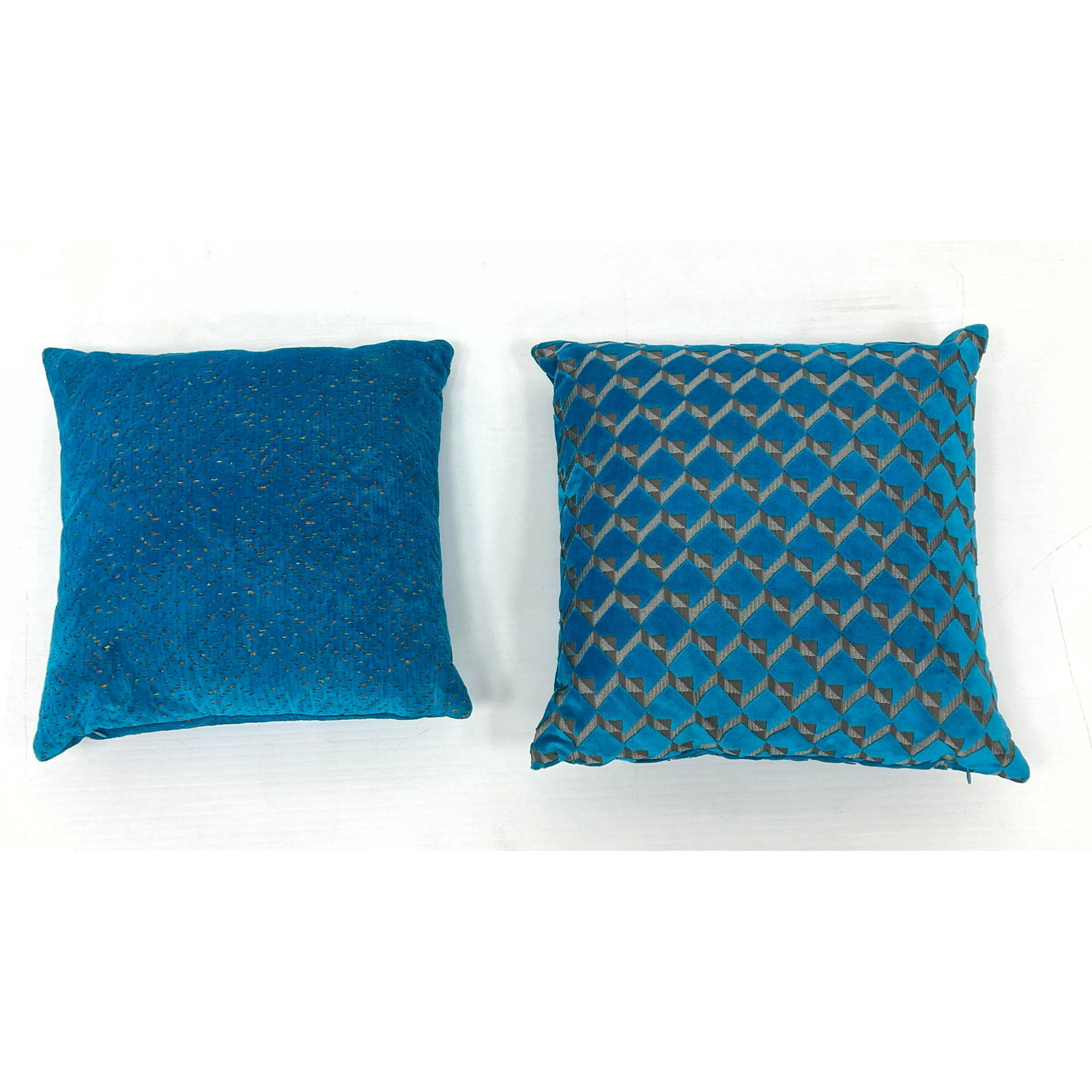 2pc New decorator teal and blue pillows. (1 of 6)