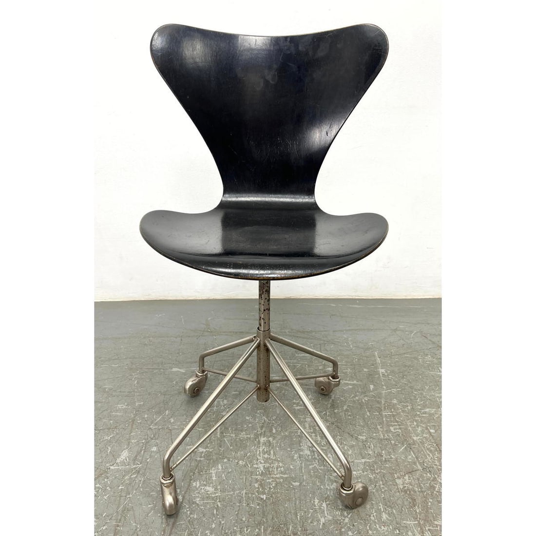 Fritz Hansen  Ebonized Seat Office Chair. Rolling Desk Chair. (1 of 9)