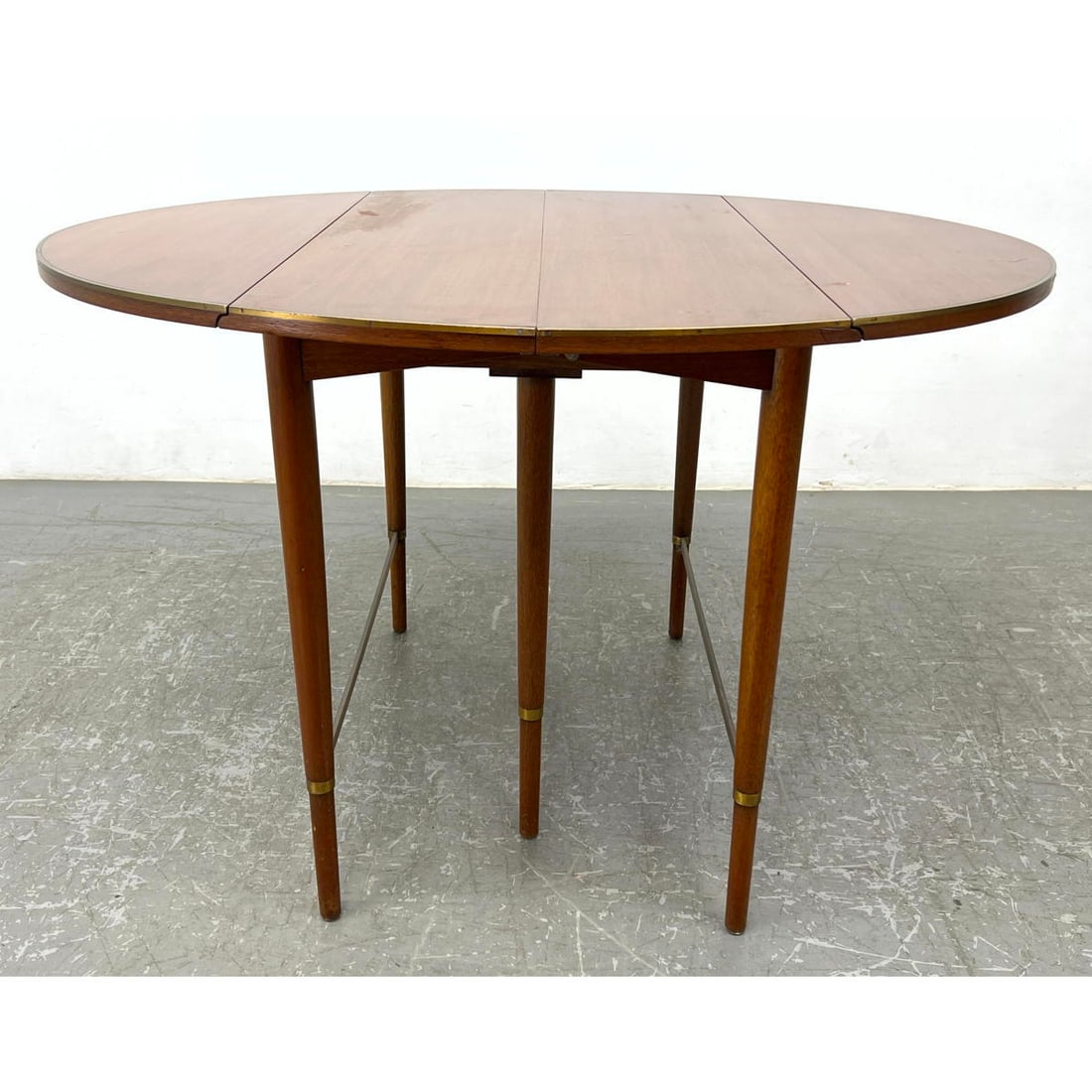 Paul McCobb Drop Side Extension Dining Table. Includes 4 - 11 inch leaves. (1 of 17)