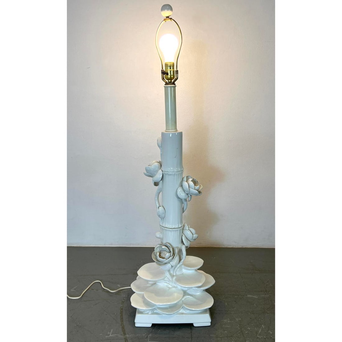 Serge Roche style table lamp. Ceramic Lily pad design. Water Lily. (1 of 8)