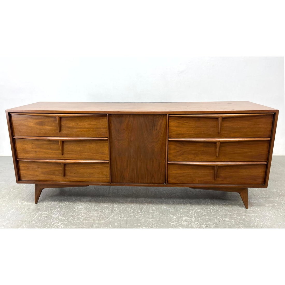 American Modern Walnut Dresser. Chest of Drawers. Stylish leg frame. (1 of 10)