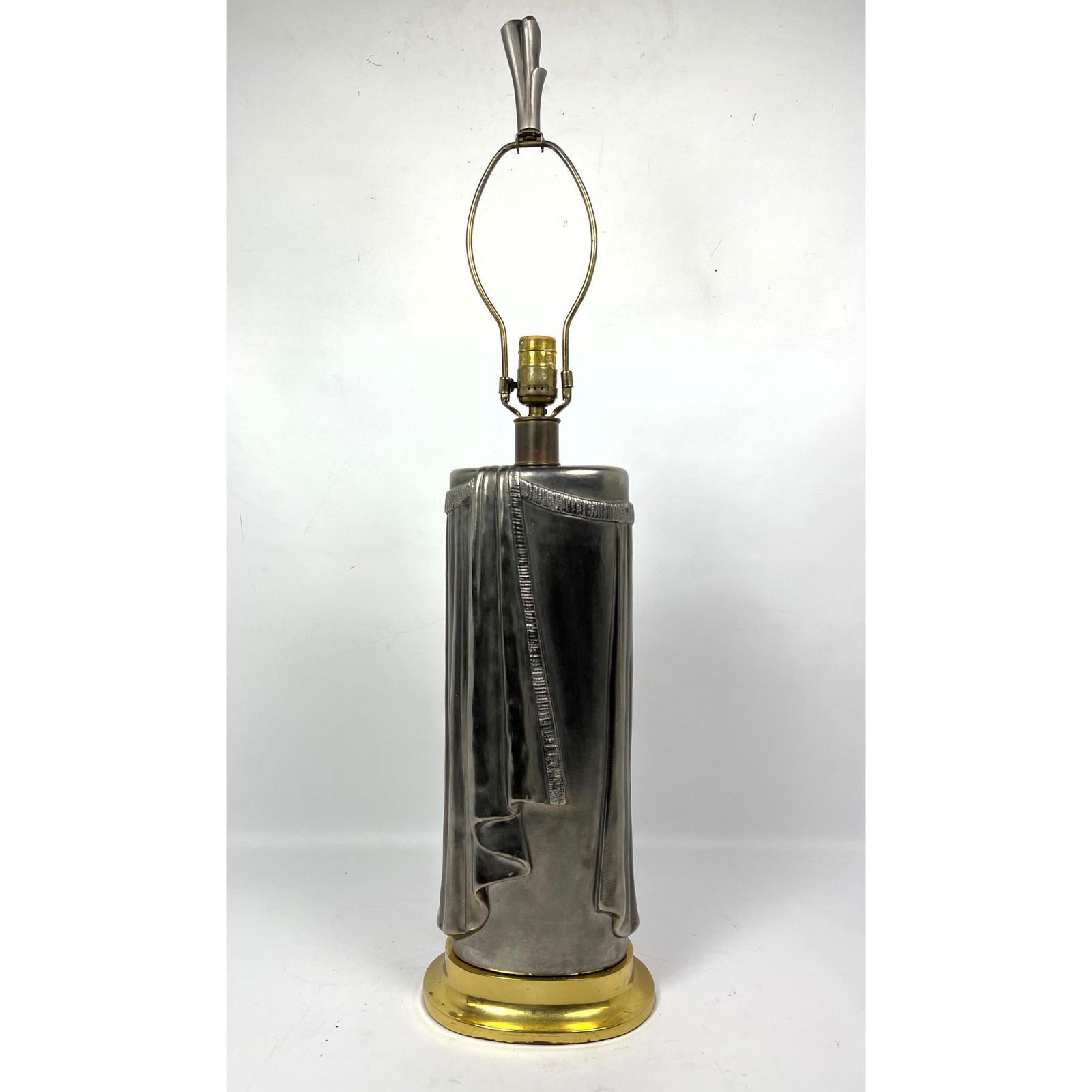 Vintage Chapman drape form plaster lamp. Label. (1 of 13)