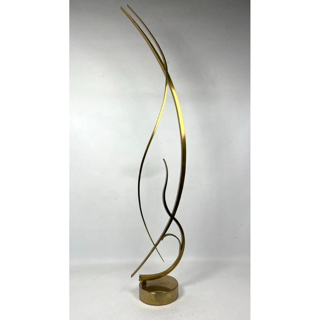 Brass Tall Modernist Abstract Sculpture. (1 of 13)