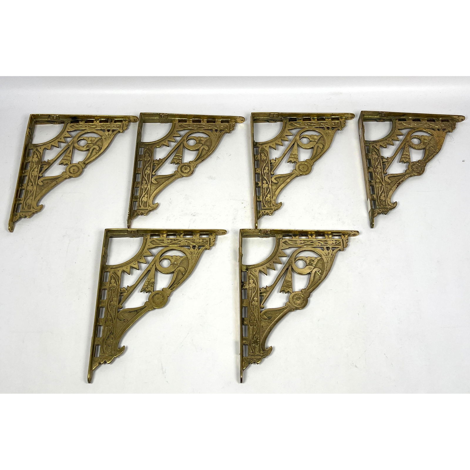 6pc Brass Victorian style Shelf Brackets. Highly decorative. (1 of 10)