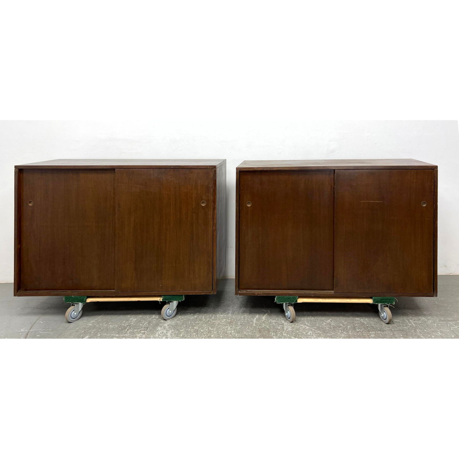 Pair T.H. Robsjohn-Gibbings for Widdicomb bachelor chests. (1 of 11)