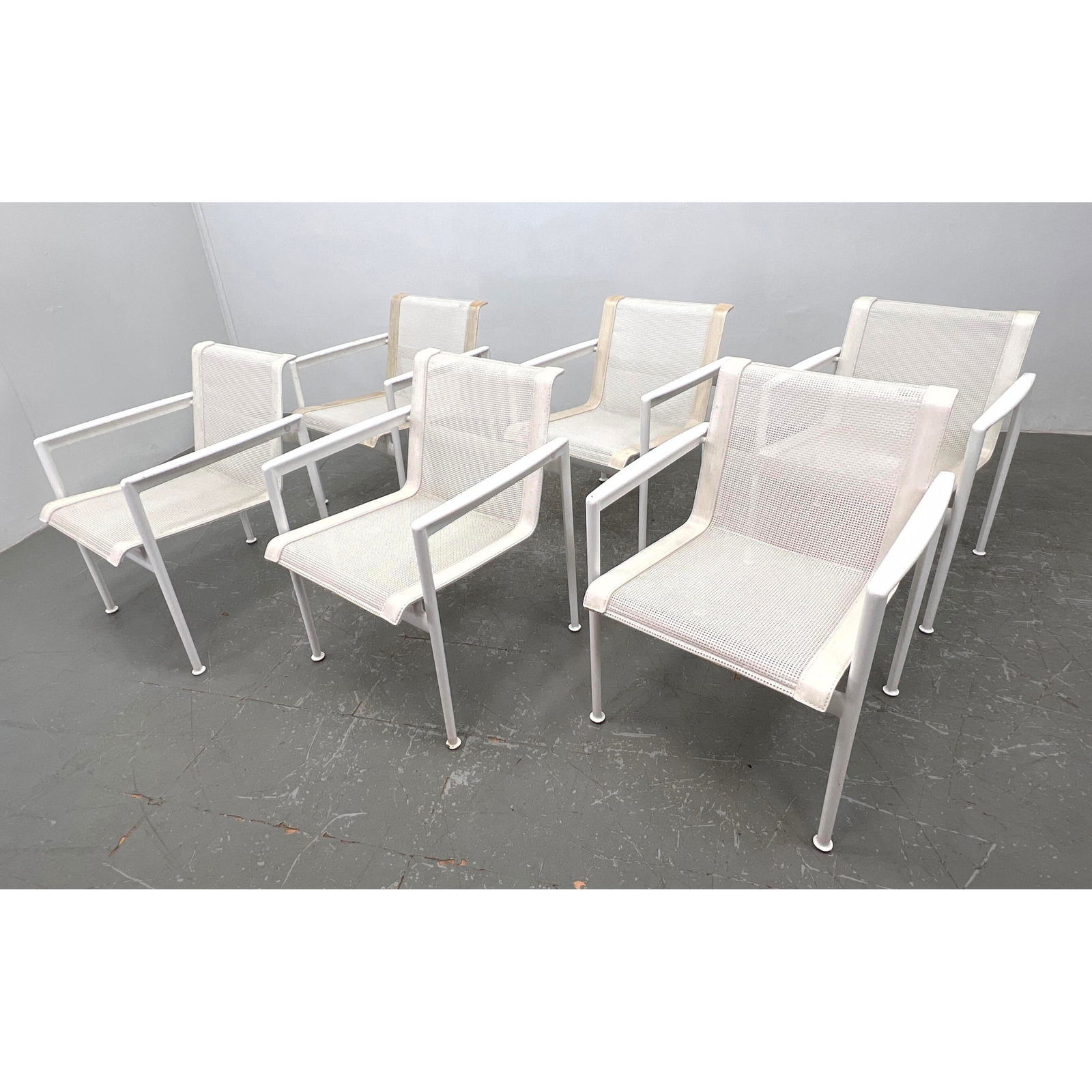 Set 6 RICHARD SCHULTZ Outdoor Lounge Chairs. White metal frame with white mesh sling seats. Garden.: Set 6 RICHARD SCHULTZ Outdoor Lounge Chairs. White metal frame with white mesh sling seats. Garden. Patio. Fabric Label. Dimensions: Height: 29 inches, Width: 23.25 inches, Depth: 22.5 inches. - Seat