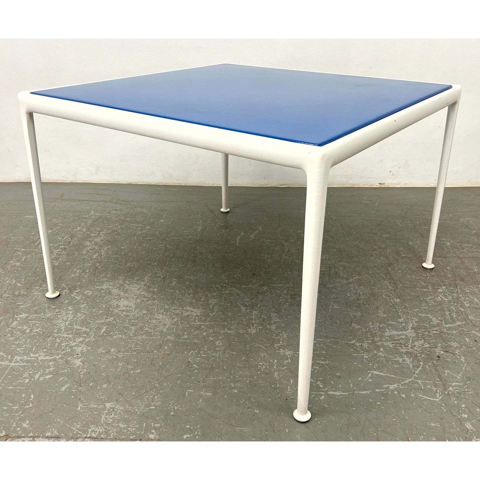 RICHARD SCHULTZ Outdoor Dining Table. Rich Blue Enamel Top in White Metal Frame. Garden. Patio.: RICHARD SCHULTZ Outdoor Dining Table. Rich Blue Enamel Top in White Metal Frame. Garden. Patio. Dimensions: Height: 26.5 inches, Width: 37.75 inches, Depth: 37.75 inches. --- - - We offer curbside del