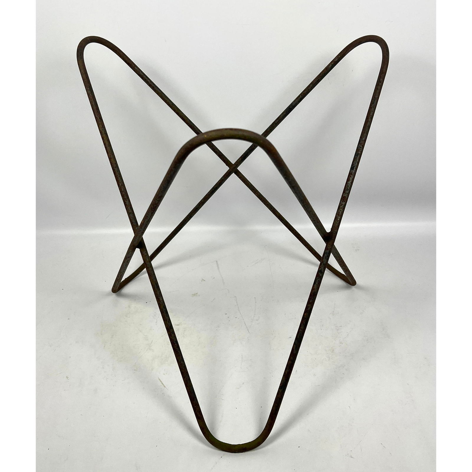 American wrought iron Butterfly stool frame.: American wrought iron Butterfly stool frame. Dimensions: Height: 17.75 inches, Width: 17.5 inches, Depth: 17.5 inches. --- - - We offer curbside delivery to NYC, Manhattan, Close Brooklyn, Hoboken abo