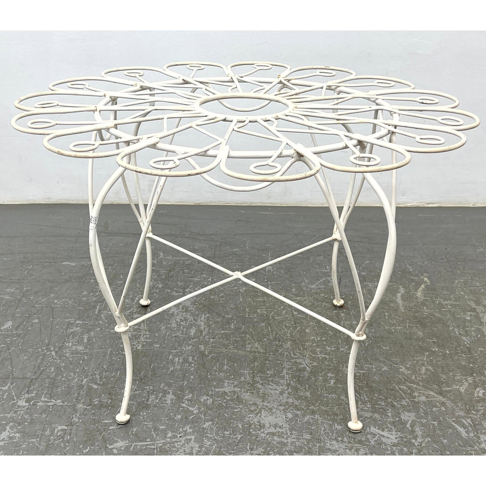 Flower Petal Top White Iron Outdoor Cafe Table. Garden. Patio. (1 of 6)