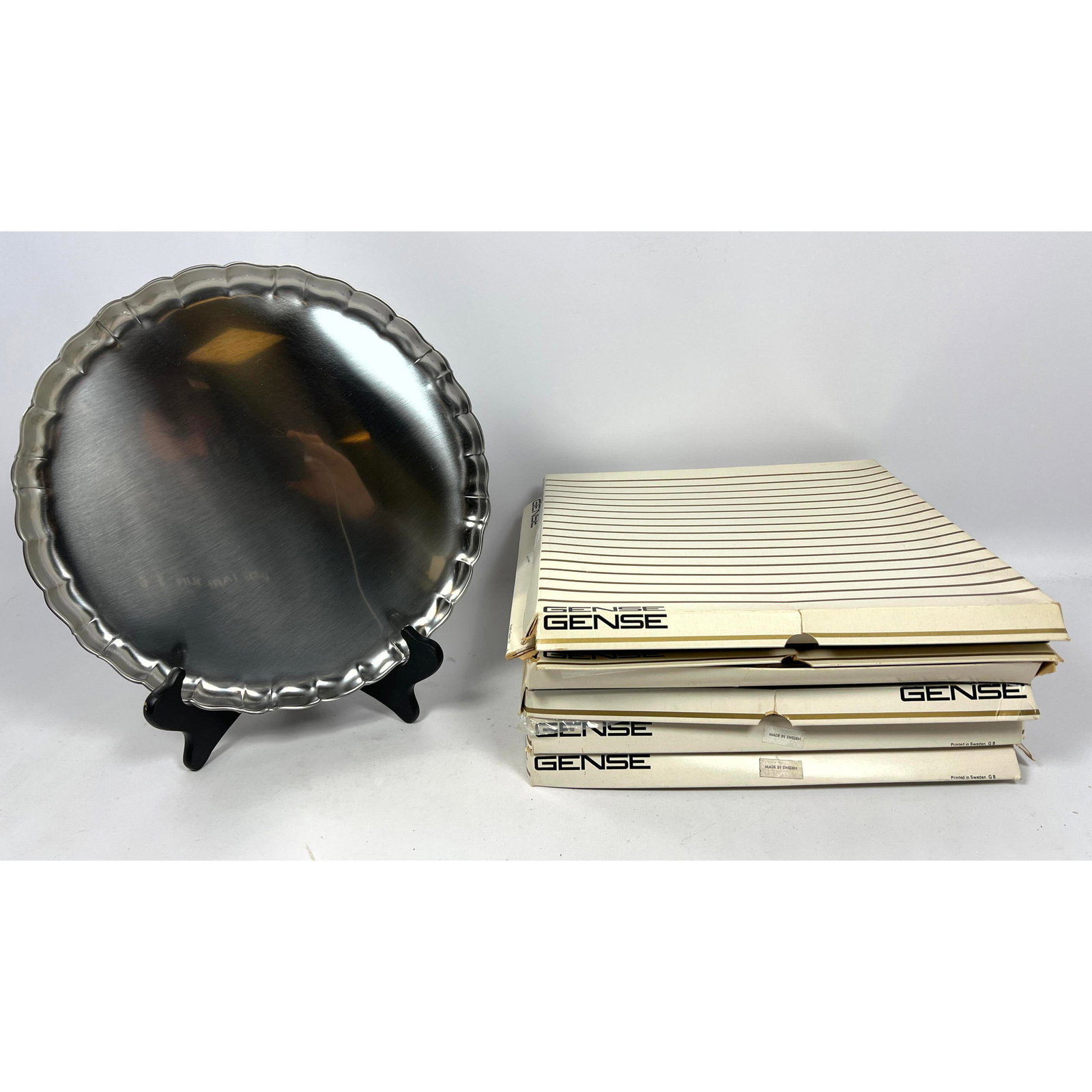 GENSE lot of 5 chargers with original box and plastic wrapping: GENSE lot of 5 chargers with original box and plastic wrapping Dimensions: Height: 13 inches, Width: 13 inches, Depth: 1 inches. --- US Packing and Shipping charge: In house shipping available. Will b