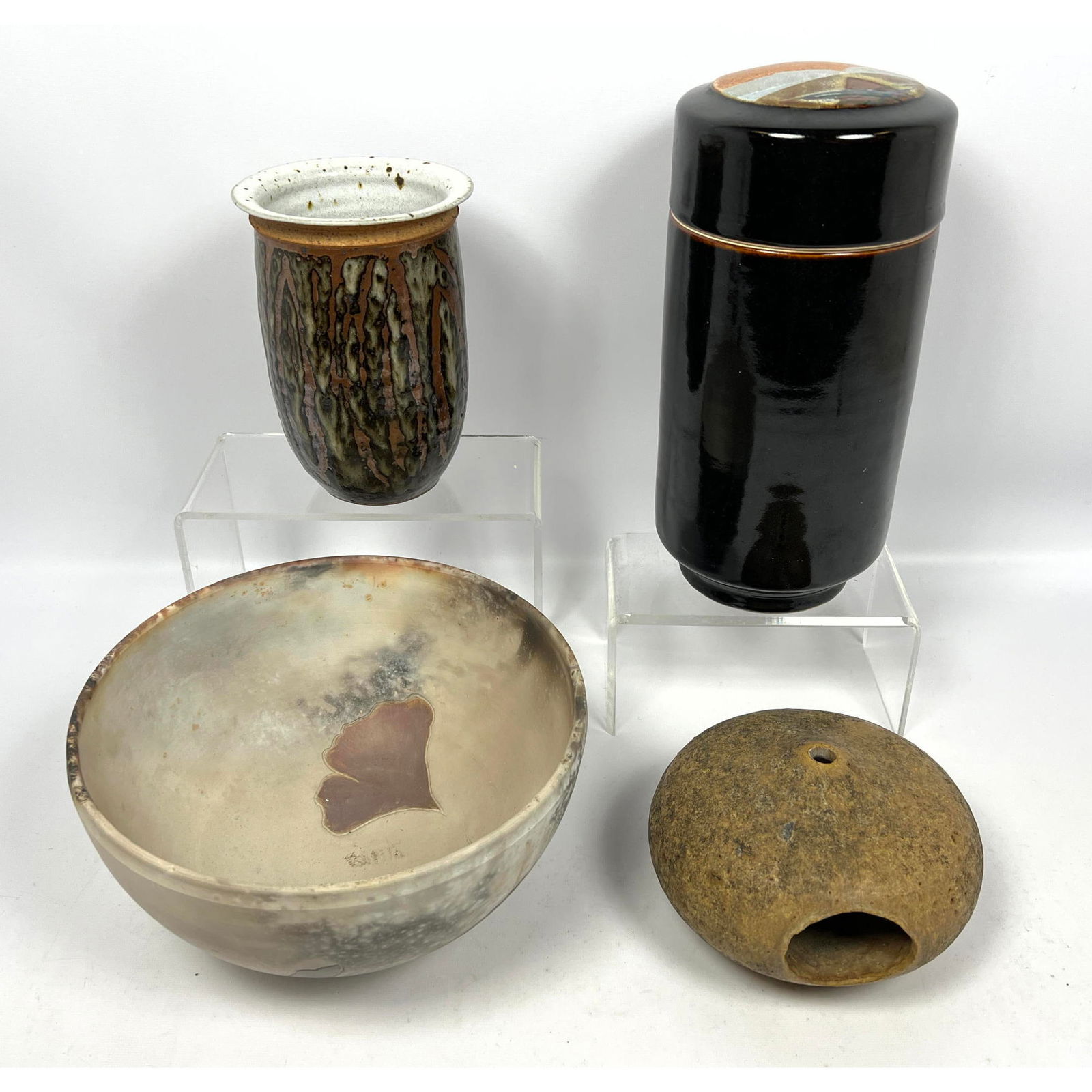 4pc Studio Pottery. American Studio Glazed Ceramic Pottery. Stan Bitters Style Hanging Birdhouse: 4pc Studio Pottery. American Studio Glazed Ceramic Pottery. Stan Bitters Style Hanging Birdhouse --- US Packing and Shipping charge: In house shipping available. Will be calculated once destination kn