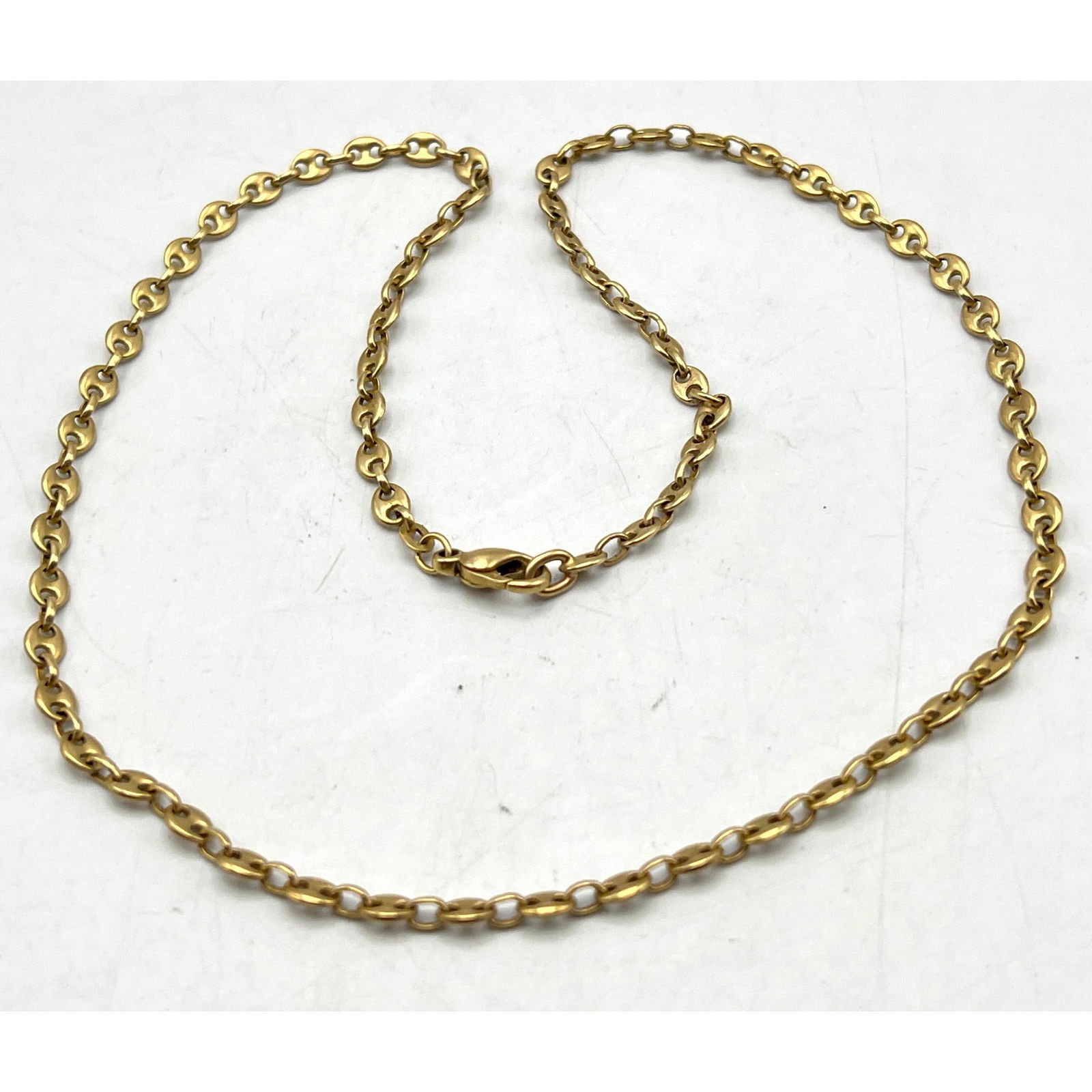 14K Gold Gucci Link "Mariner" Necklace. Lobster Claw Clasp.: 14K Gold Gucci Link "Mariner" Necklace. Lobster Claw Clasp. Dimensions: Height: inches, Width: inches. : L: 20.5 inches. Weight: 11.1 DWT --- US Packing and Shipping charge: $20 Plus insurance at a ra