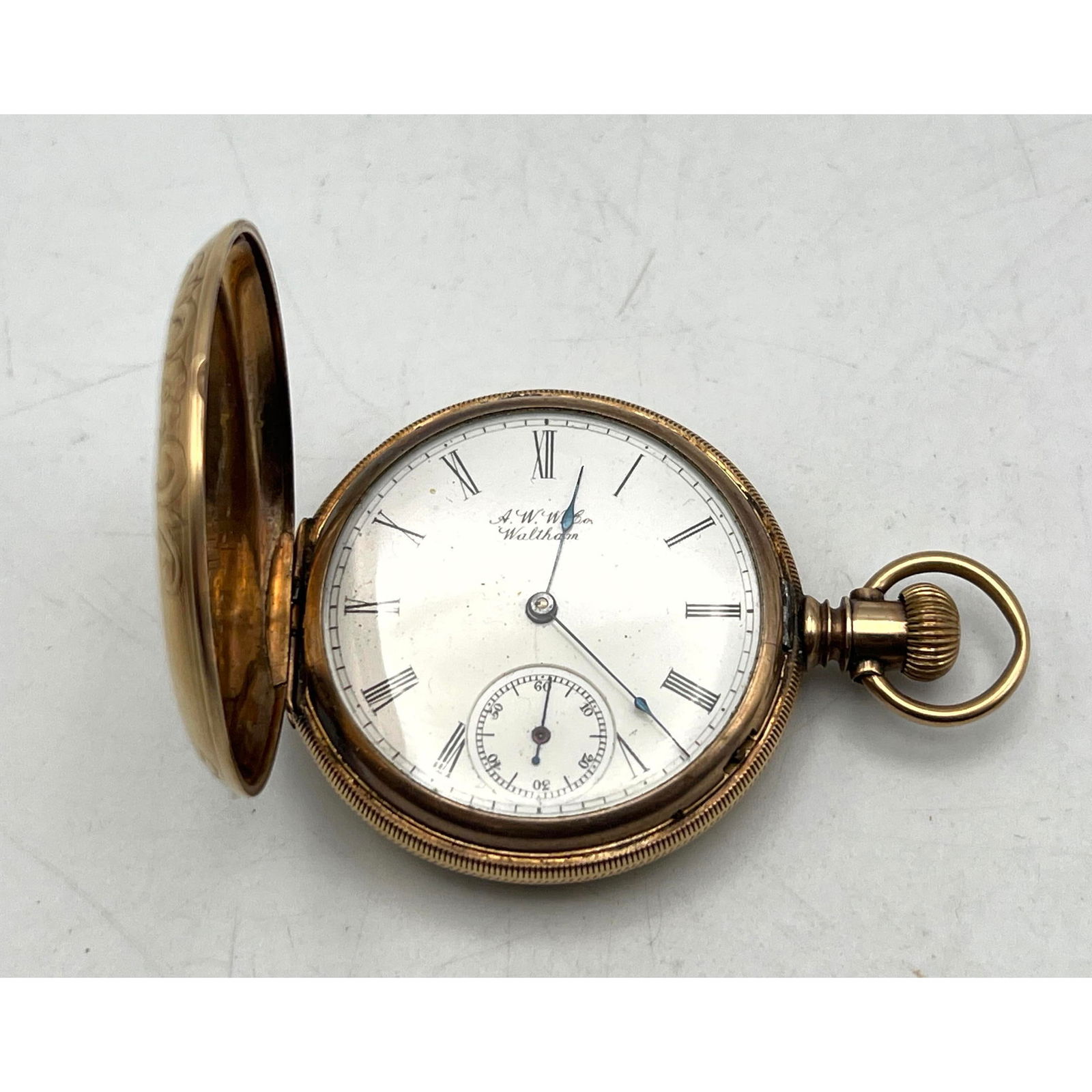 14K Gold WALTHAM Closed Case Pocket Watch. Second Hand Dial. Engraved Case. (1 of 10)