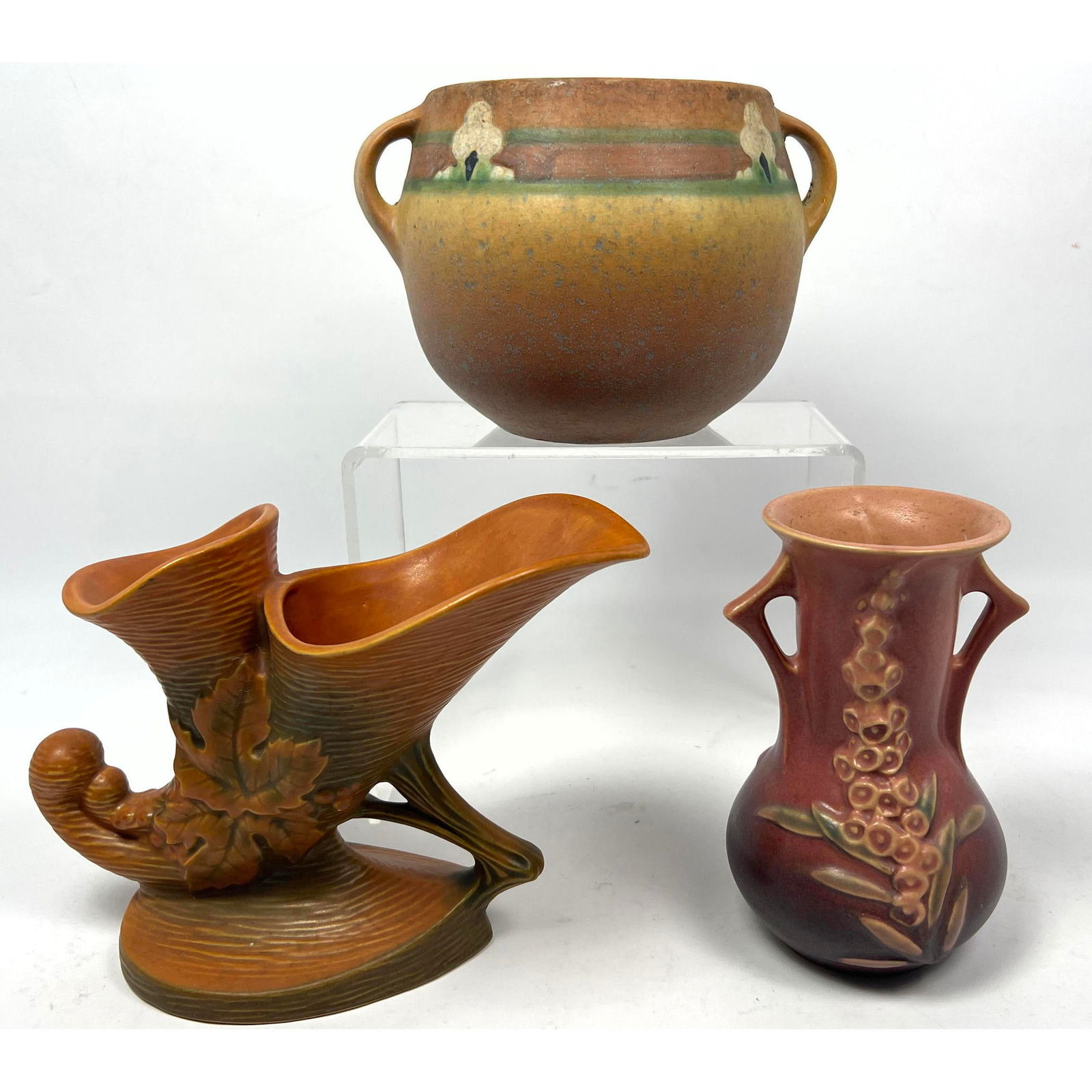 3pc Roseville Pottery. Monticello Bowl, Foxglove, Bushberry. (1 of 14)