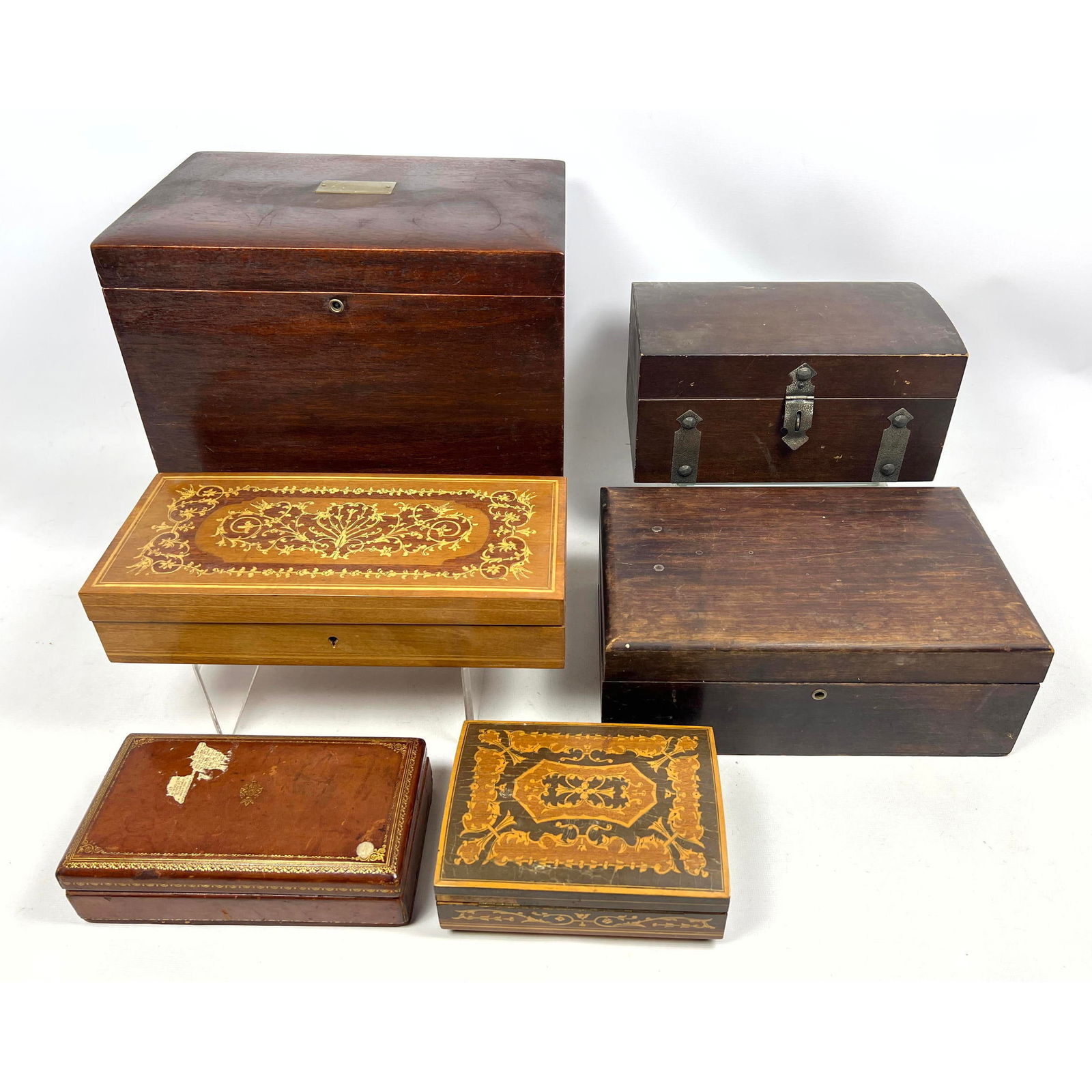 6pcs Vintage Boxes and Humidor. 1 Music box and some inlaid. (1 of 19)