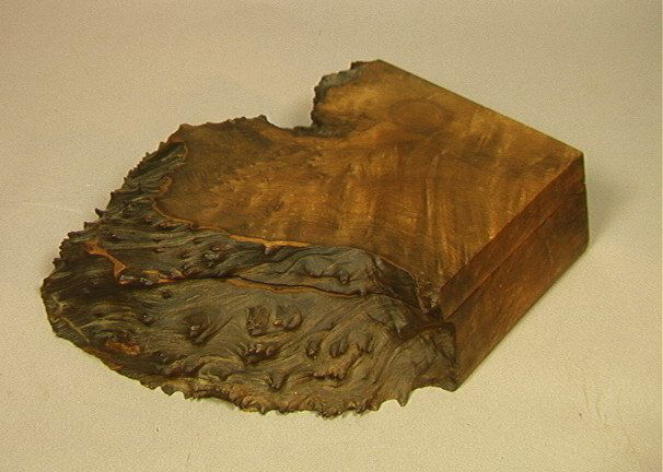 MICHAEL ELKAN Burl Wood Jewelry Box. American Stu: MICHAEL ELKAN Burl Wood Jewelry Box. American Studio Woodworker. Hinged lid. Interior with Architectural step design. Signed. -- Dimensions: H: 3 inches: W: 12 inches: D: 12 inches --- US Shipping cha