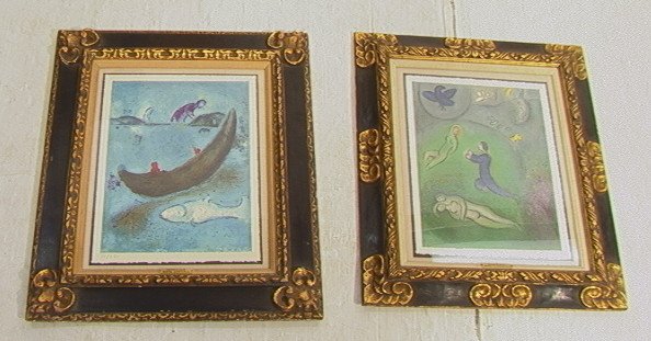 2 Pcs MARC CHAGALL Lithograph Prints. Unsigned. T: 2 Pcs MARC CHAGALL Lithograph Prints. Unsigned. Two images are of Daphnis and Chloe. One is numbered 16/250. Neither is signed.-- Dimensions: Image Size: H: 16.5 inches: W: 12.5 inches ---