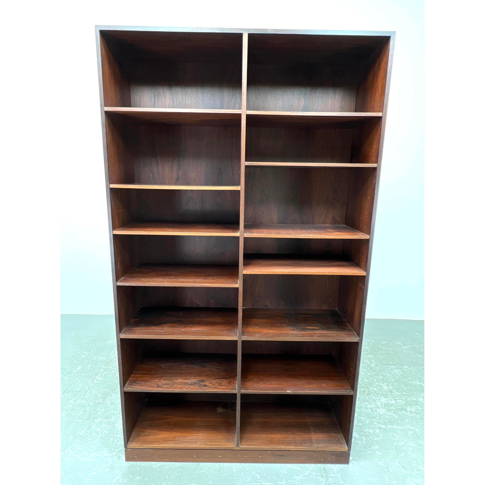 Danish Modern Rosewood Bookcase Shelves. Hundevad style.: Danish Modern Rosewood Bookcase Shelves. Hundevad style. Dimensions: Height: 75.25 inches, Width: 43.5 inches, Depth: 12 inches. --- - - We offer curbside delivery to NYC, Manhattan, Close Brooklyn, H