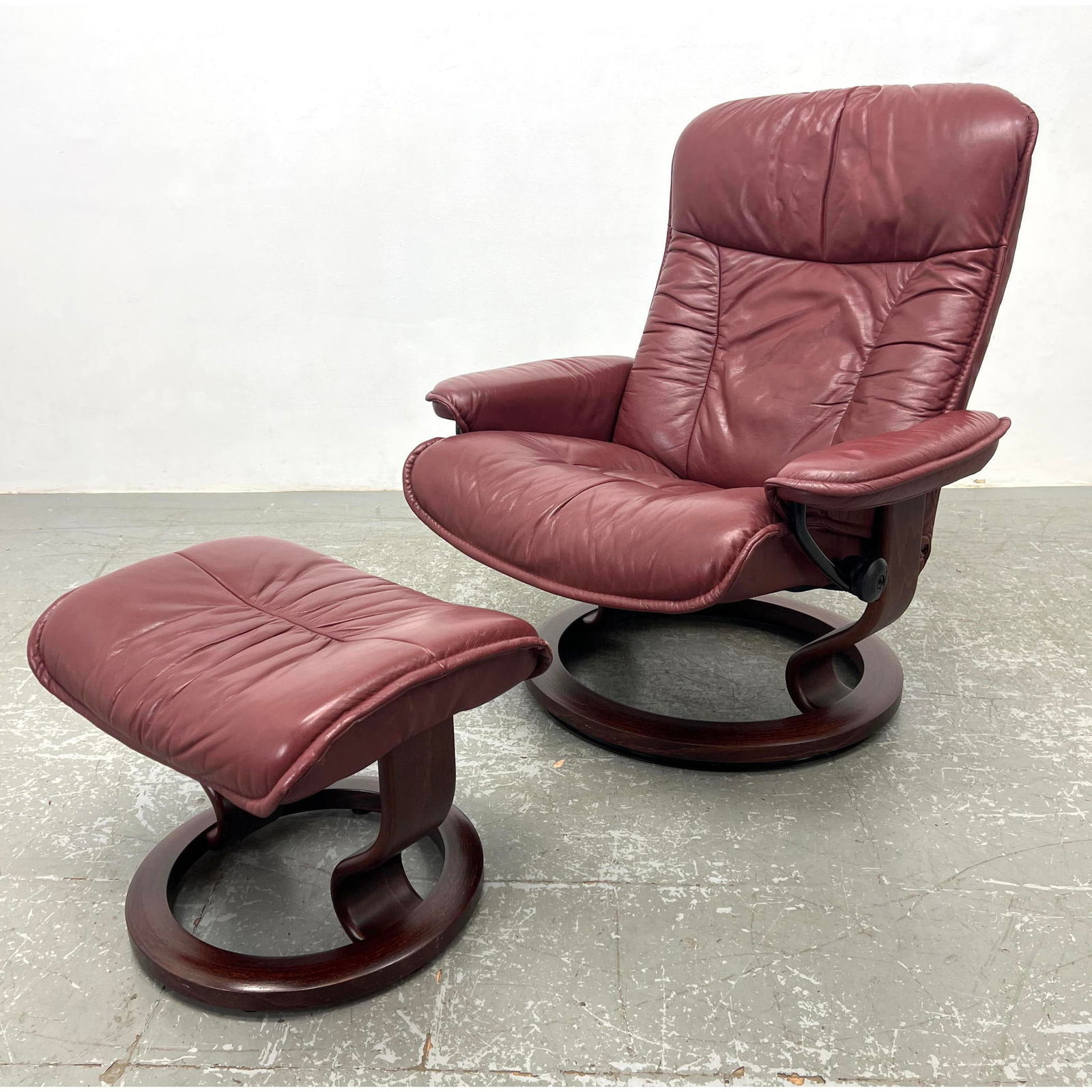 2pc EKORNES "Stressless" leather recliner chair, ottoman.  Labeled. Made in Norway. (1 of 15)