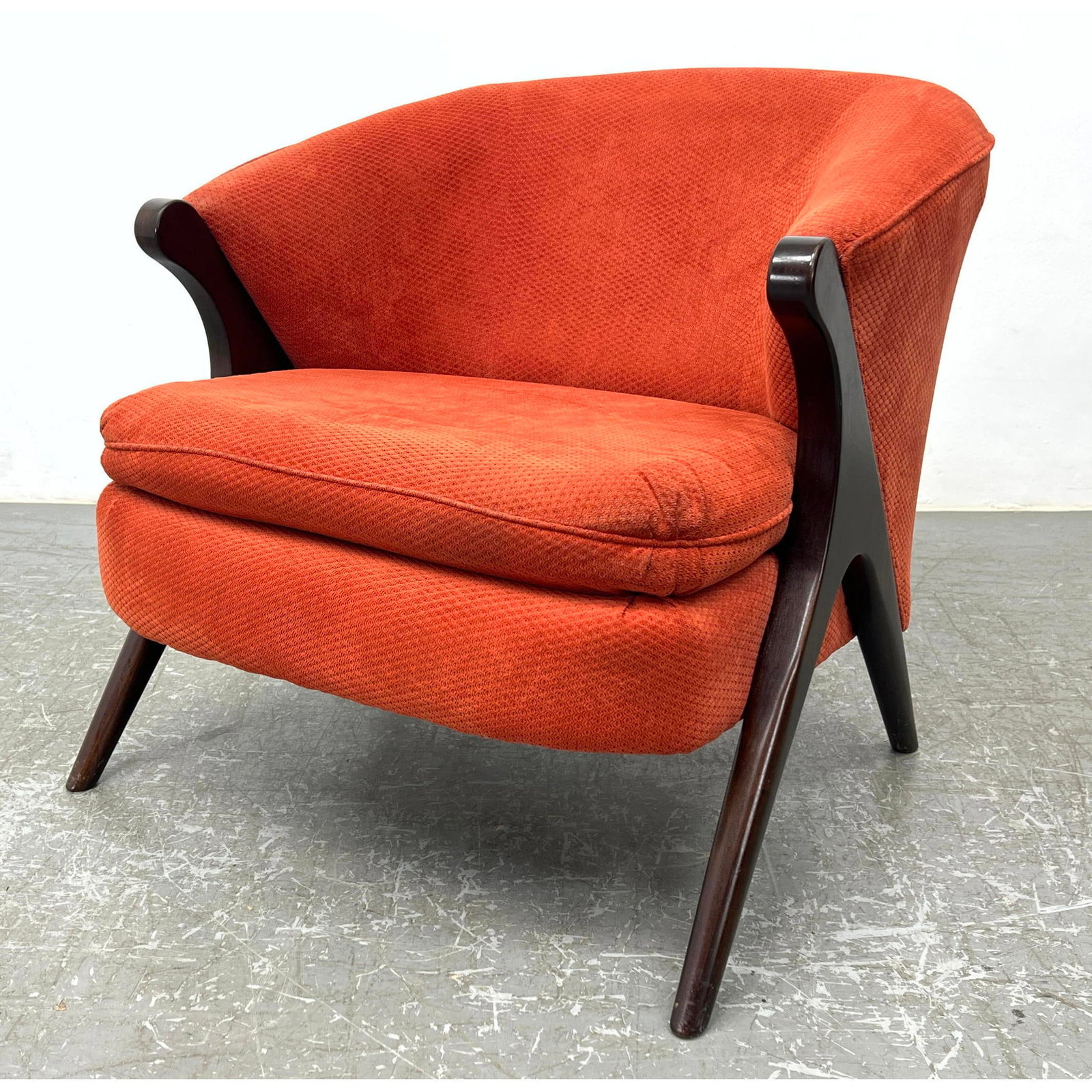 Karpen Style TATIANA Lounge Chair. Angled wood frame.: Karpen Style TATIANA Lounge Chair. Angled wood frame. Dimensions: Height: 29 inches, Width: 30.5 inches, Depth: 32 inches. - Seat Height: 17.5 inches --- - - We offer curbside delivery to NYC, Manhatt