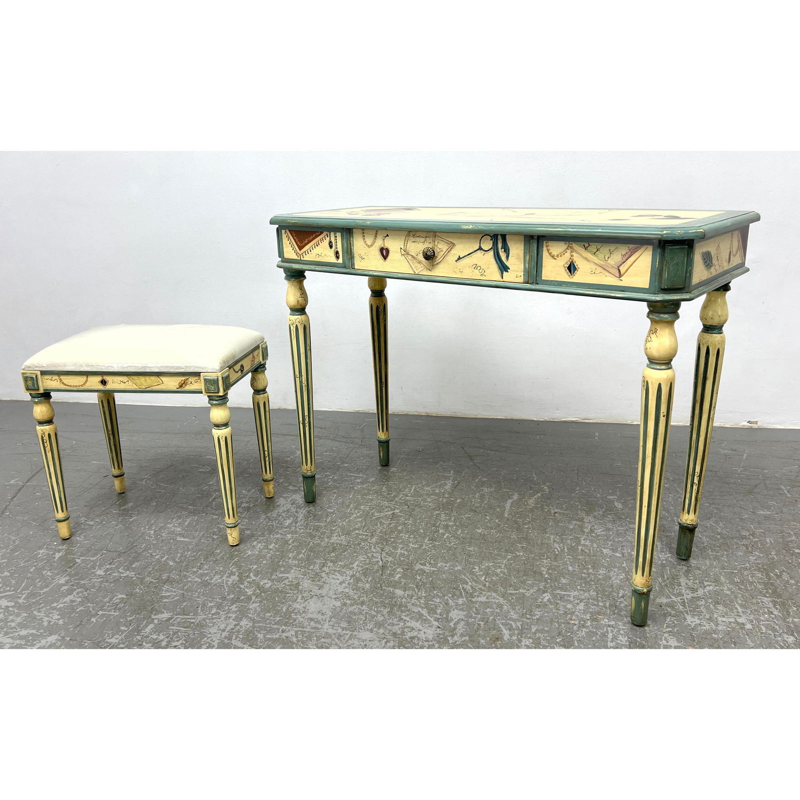 2pcs Paint Decorated Furniture. Vanity and Stool. Writing Table. (1 of 16)