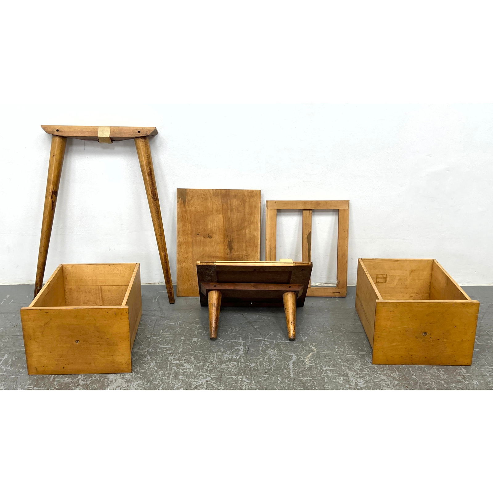 Parts lot: Paul McCobb for Winchendon 'Planner Group' Student desk, parts (1 of 6)