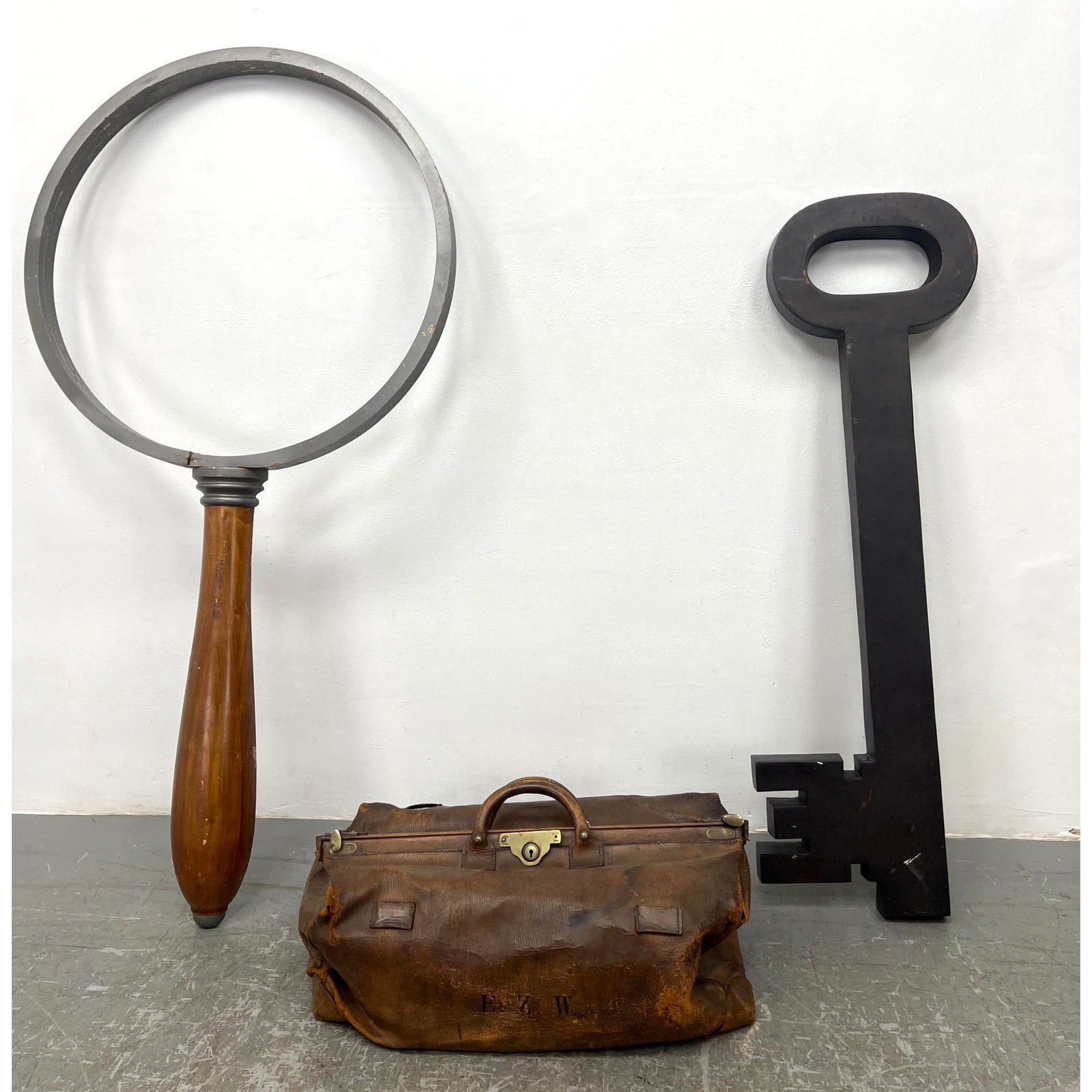 3pc Oversized Sculpture Design Lot. Includes regular Leather Duffel Bag Tote Bag. Giant Wood Magnify (1 of 14)