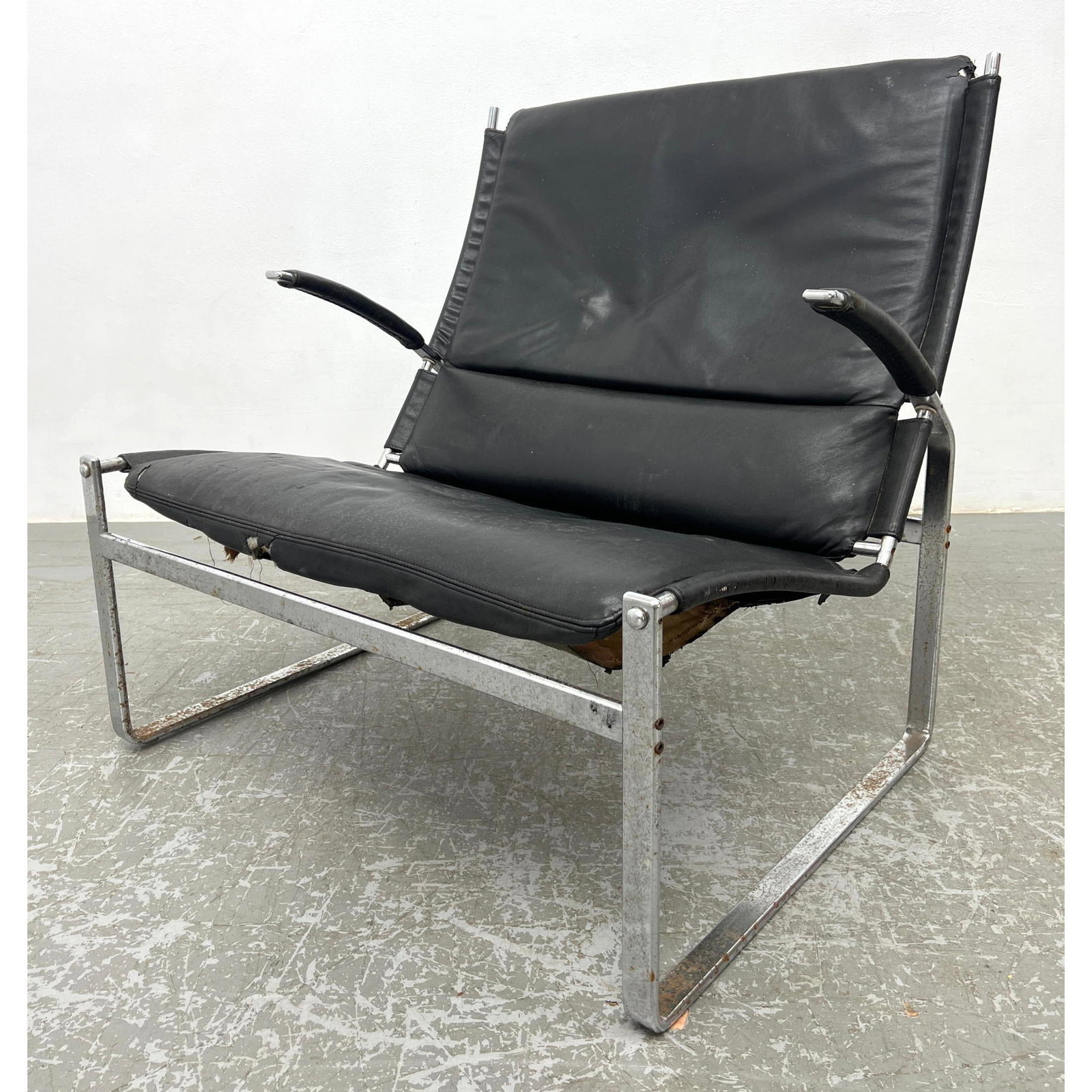Preben Fabricius and Jorgen Kastholm Lounge Chair. Black Leather on Chrome Frame. (1 of 12)