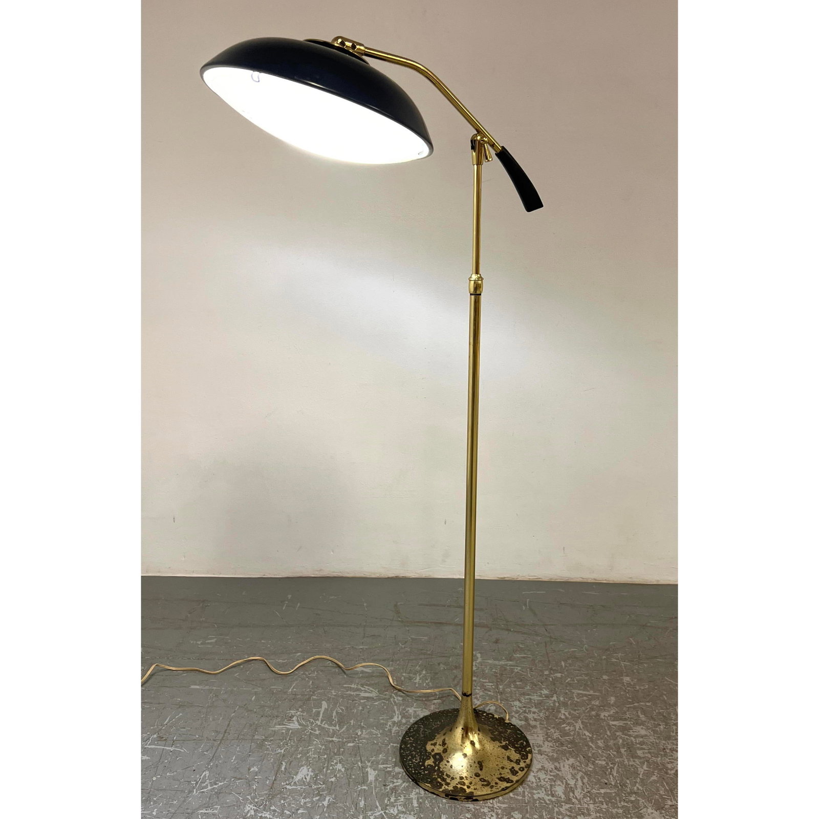Gerald Thurston Brass and Black Saucer Shade Modernist Floor Lamp. Cantilever design. (1 of 16)